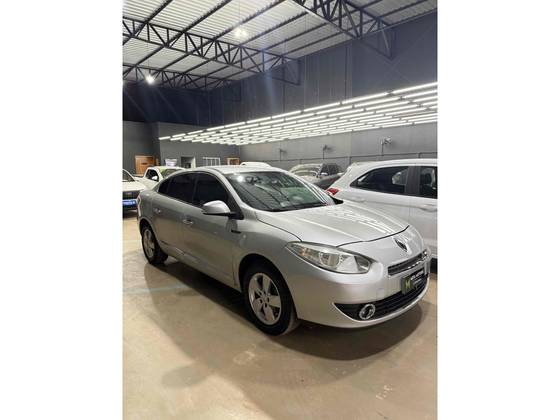 RENAULT FLUENCE 2.0 DYNAMIQUE 16V FLEX 4P AUTOMÁTICO